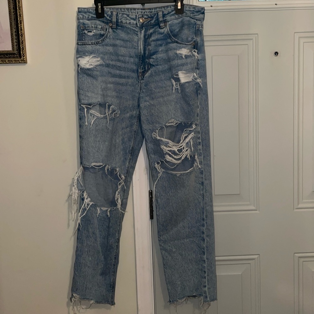 AE Mom Jean Size 12R